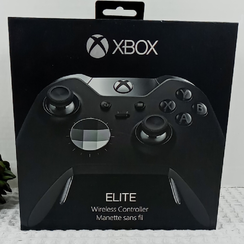 Xbox Elite Wireless Controller In Box w/ Carry Case For Xbox One